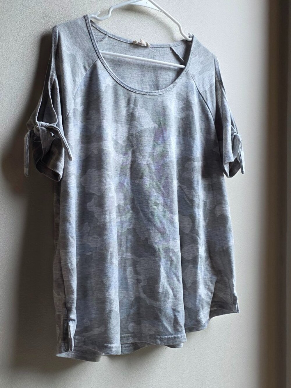 Jane and Delancey Gray Camo Short Sleeve Jersey Size XL - Picture 4 of 15